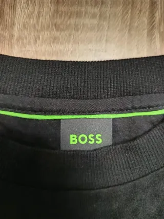 Camiseta BOSS Negra Logo Grande