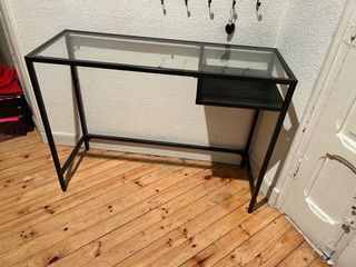 Escritorio Ikea cristal y metal negro