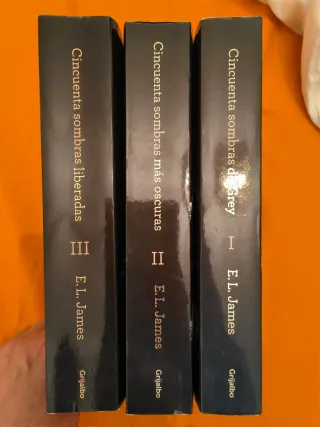 TRIOLOGIA CINCUENTAS SOMBRAS DE GREY