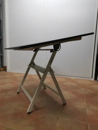 Mesa de dibujo vintage Laster