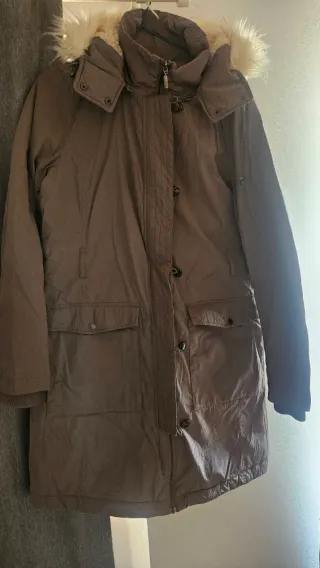 Abrigo largo impermeable