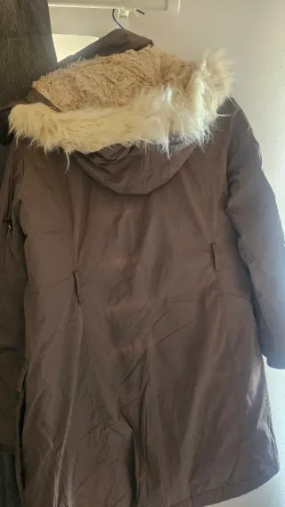 Abrigo largo impermeable