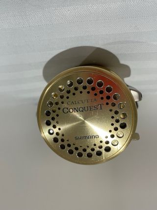 Carrete Baitcasting Shimano Calcutta Conquest 200