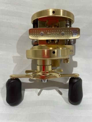 Carrete Baitcasting Shimano Calcutta Conquest 200