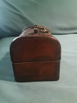 Cofre de madera decorado