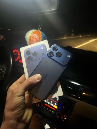 iPhone 17 Pro Azul/Morado