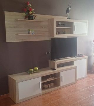 Mueble de salón poco usado