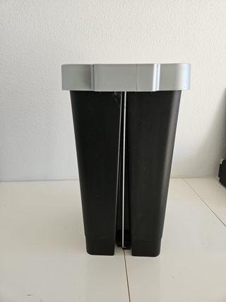 Cubo basura Tatay 25L pedal negro