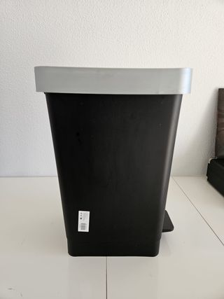 Cubo basura Tatay 25L pedal negro