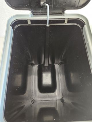 Cubo basura Tatay 25L pedal negro