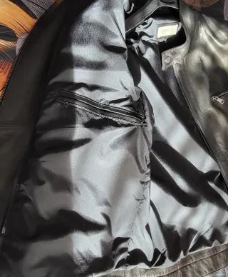 Chaqueta de Piel Negra