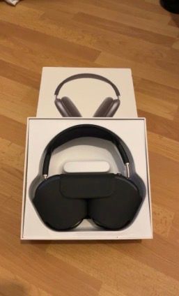 AirPods Max Space Gray