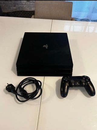 Consola PS4 Pro Negra + Mando