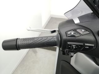 PIAGGIO BEVERLY 300 HPE 2022 5642 kms.