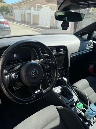 Volkswagen Golf R 310 2017