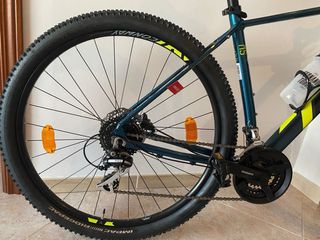 Bicicleta MTB Azul y Amarilla