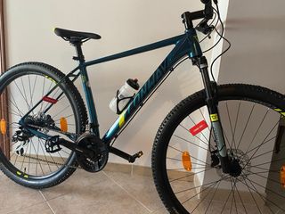 Bicicleta MTB Azul y Amarilla