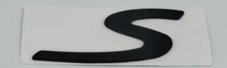 EMBLEMA LETRA S PORSCHE ROJA PLATA NEGRA