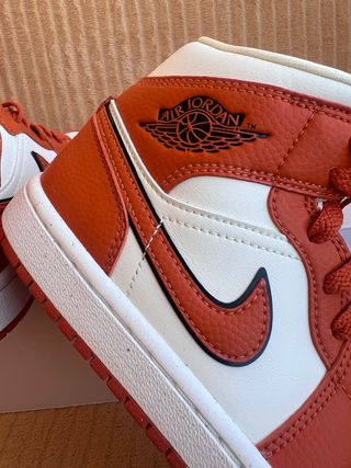 Zapatillas Nike Air Jordan 1 Mid SE ( 36 )