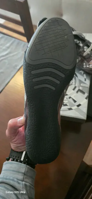 Zapatos deportivos nuevos Talla 44/45