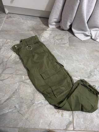 Pantalón cargo verde militar