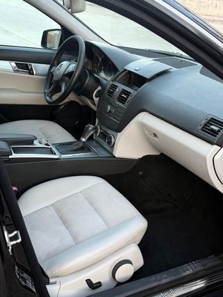 Mercedes-Benz Clase C 2010