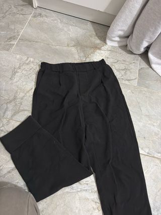Pantalón Bershka Talla M Negro Pinzas