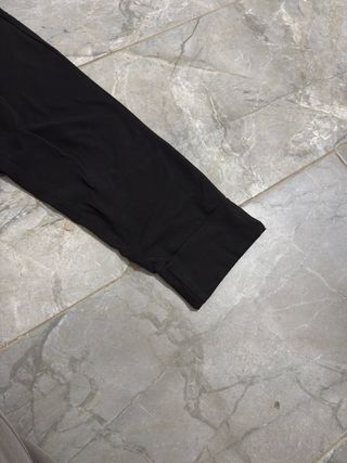 Pantalón Bershka Talla M Negro Pinzas