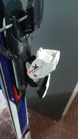 Esquís Salomon 178 cm + fijaciones Salomon Z10 – A