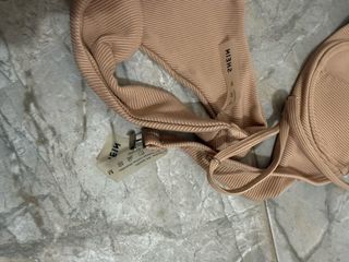 Bikini marrón de canalé