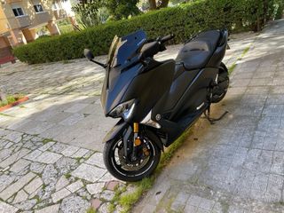 Yamaha TMAX Negra - Maxi Scooter
