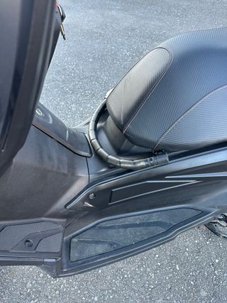 Moto 125 Wottan Maxi Scooter Negra año 2017