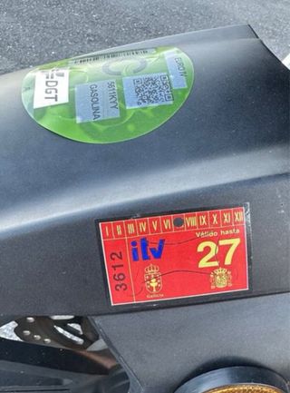 Moto 125 Wottan Maxi Scooter Negra año 2017