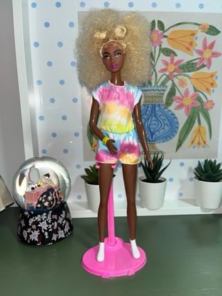 Barbie Fashionista Afroamericana Alta