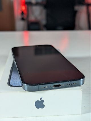 iPhone 15 Pro Space Gray - Como Nuevo