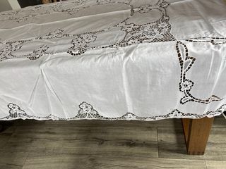 Toalha de mesa puro linho bordado Richelieu