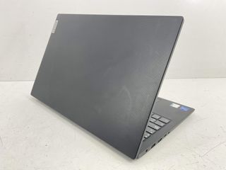 pc portatil lenovo y15132