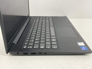pc portatil lenovo y15132