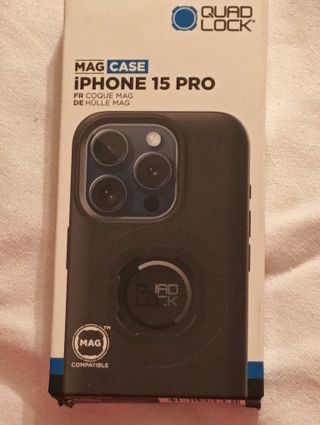 Funda Quad Lock iPhone 15 Pro Negra