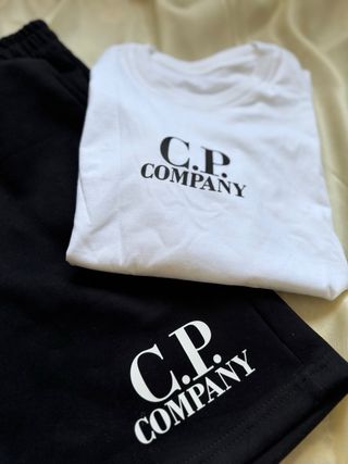 Conjunto C.P. Company Camiseta y Pantalón Corto
