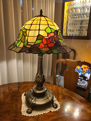 Lampada Tiffany a campana a mano con vetro americano