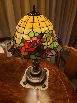 Lampada Tiffany a campana a mano con vetro americano