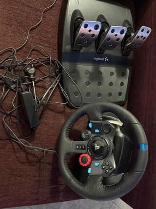 Pedaliera Logitech G29 per PS5