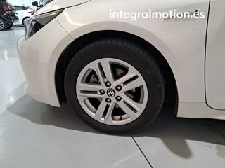 Toyota Corolla 1.8 125H ACTIVE TECH E-CVT