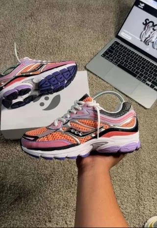 Zapatillas Saucony Naranja y Rosa