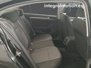 Volkswagen Passat Business 2.0 TDI 90kW (122CV) DSG