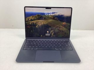 portatil apple apple macbook air m3 8-core 4.0 13 (8gpu) (2024) (a3113)