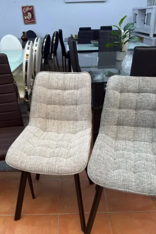 4 Sillas de Comedor Tapizadas
