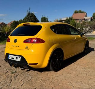 SEAT Leon Cupra