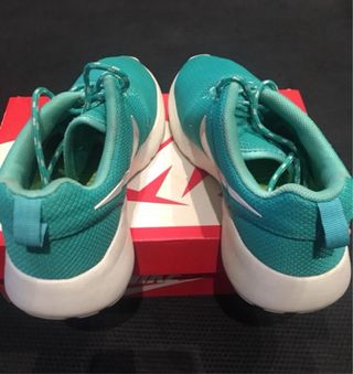 Zapatillas Nike Roshe Run Talla 38